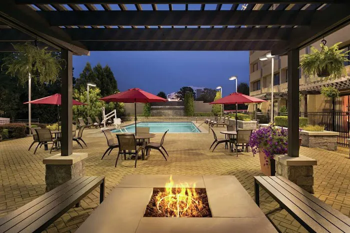 DoubleTree by Hilton Hotel Atlanta - Northlake 5