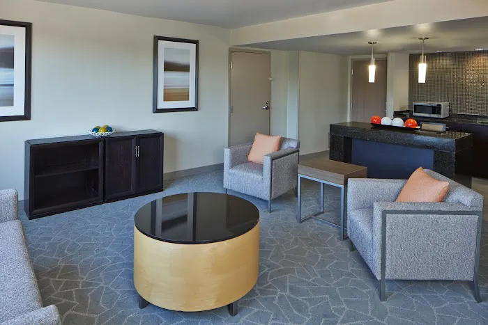 DoubleTree by Hilton Atlanta Perimeter Dunwoody 5