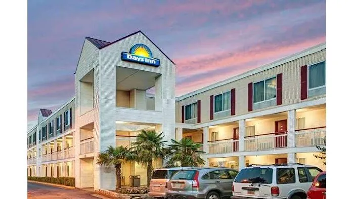 Days Inn by Wyndham Marietta-Atlanta-Delk Road 4