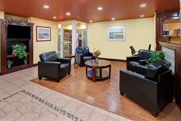 Days Inn by Wyndham Marietta-Atlanta-Delk Road 4
