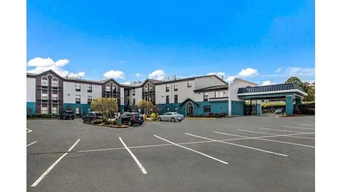 Quality Inn 4