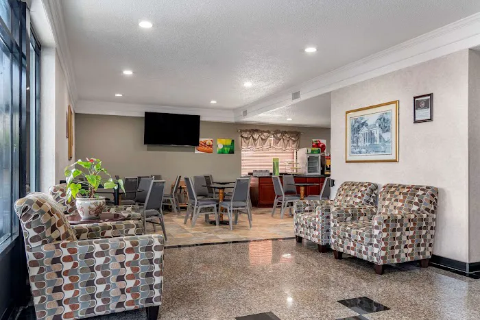 Quality Inn 4