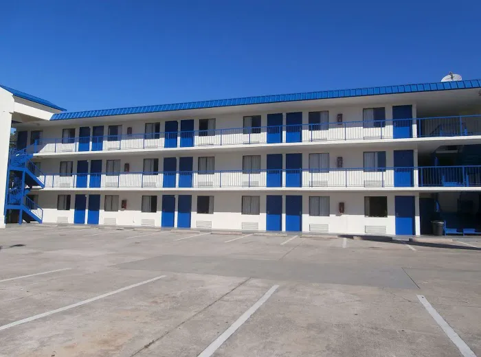 Americas Best Value Inn Tucker 4