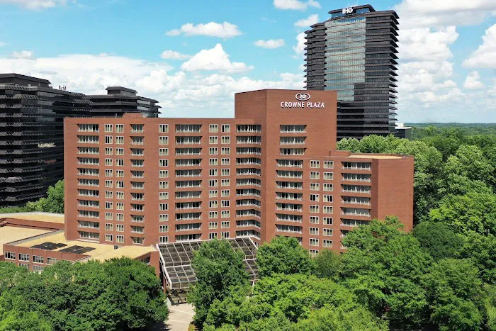 Crowne Plaza Atlanta Perimeter at Ravinia, an IHG Hotel 5