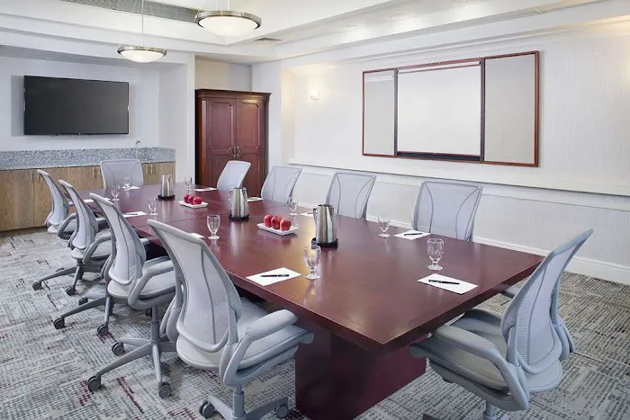 Hilton Atlanta Perimeter Suites 5