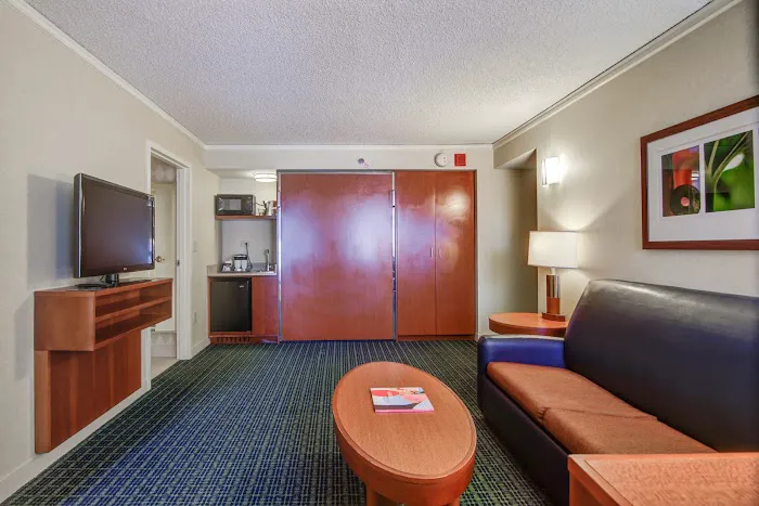 Hilton Atlanta Perimeter Suites 5