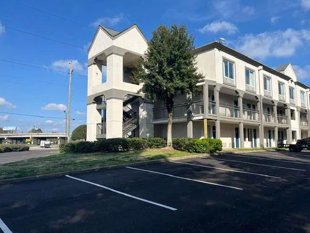 Studio 6 Suites Norcross, GA 5