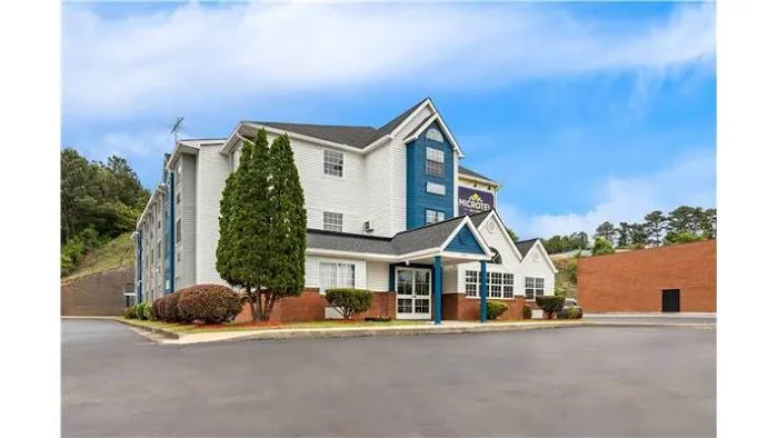 Microtel Inn & Suites by Wyndham Norcross 5