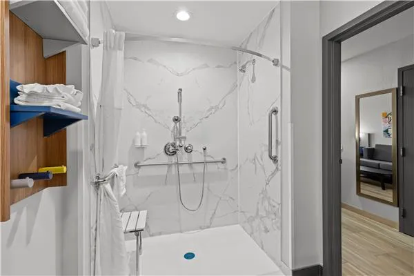 Microtel Inn & Suites by Wyndham Norcross 5