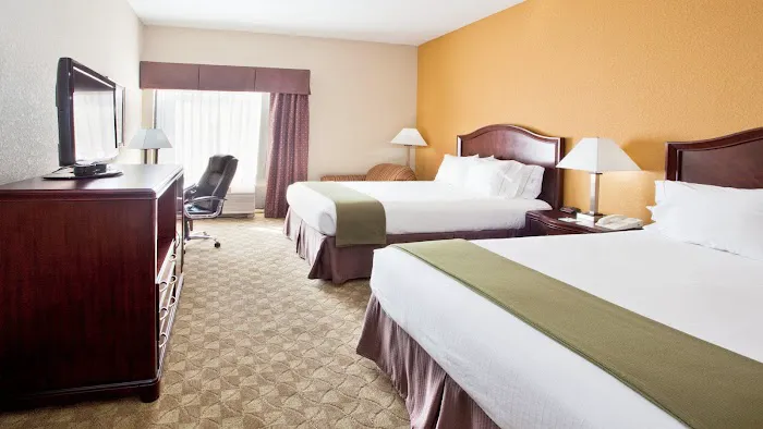 Holiday Inn Express Peachtree Corners-Norcross by IHG 4