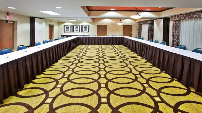 Holiday Inn Express Peachtree Corners-Norcross by IHG 4