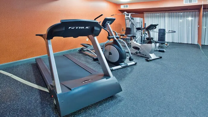 Holiday Inn Express Peachtree Corners-Norcross by IHG 4