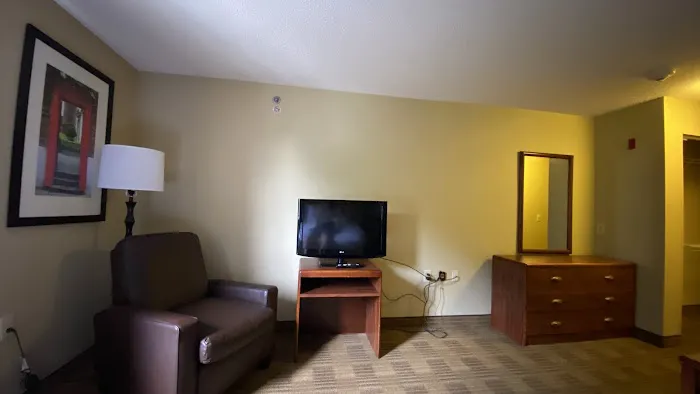 Spring Swallow Lodge, Extended Stay Hotel - Atlanta - Peachtree Corners 4