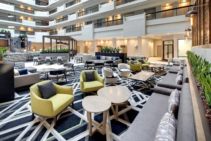 Embassy Suites by Hilton Atlanta Perimeter Center 5