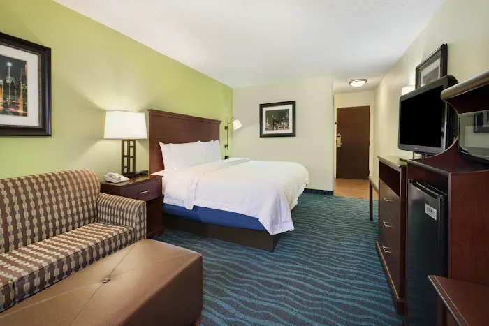Hampton Inn Atlanta-Perimeter Center 5