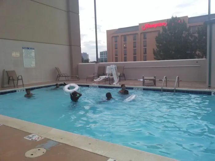 Holiday Inn Express & Suites Atlanta N-Perimeter Mall Area, an IHG Hotel 5