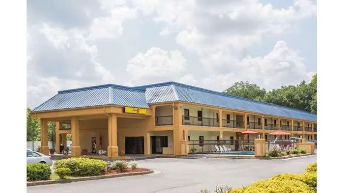 Super 8 by Wyndham Norcross/I-85 Atlanta 5
