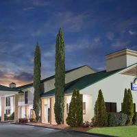 Days Inn & Suites by Wyndham Peachtree Corners/Norcross ico