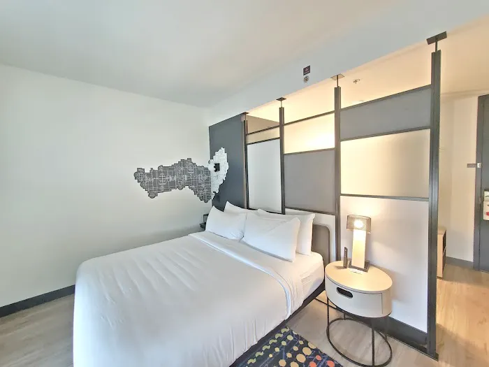 Aloft Atlanta Perimeter Center 5
