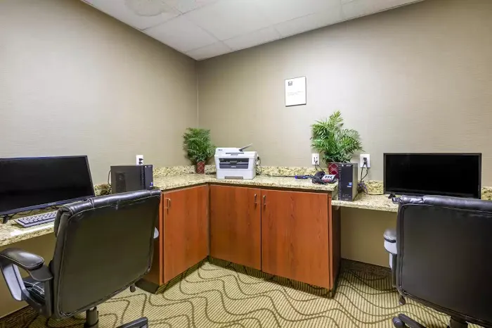 Comfort Inn & Suites Peachtree Corners 4