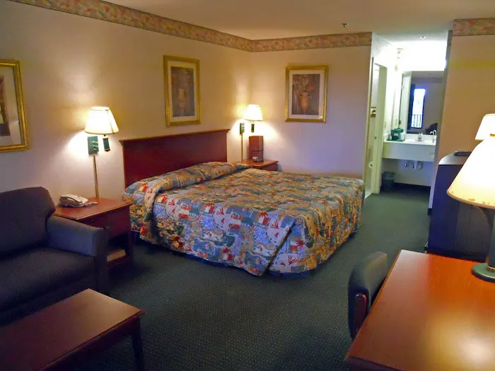 America's Best Inn Decatur 4