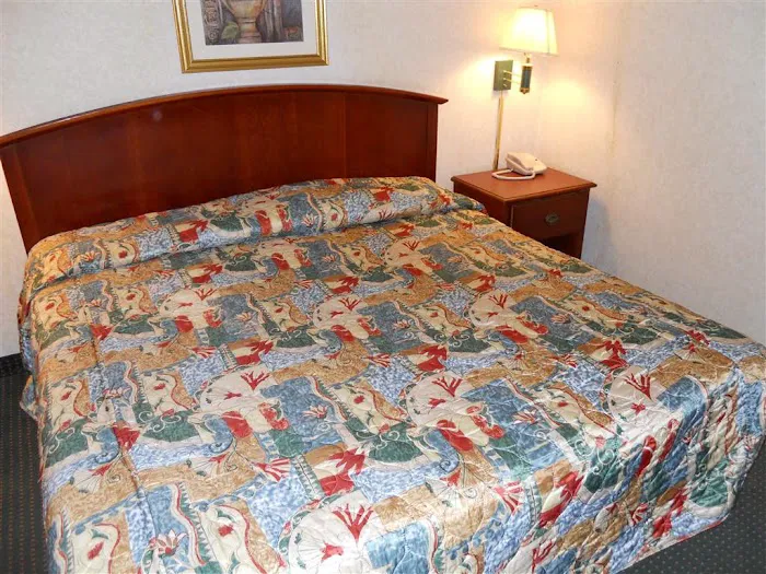 America's Best Inn Decatur 4
