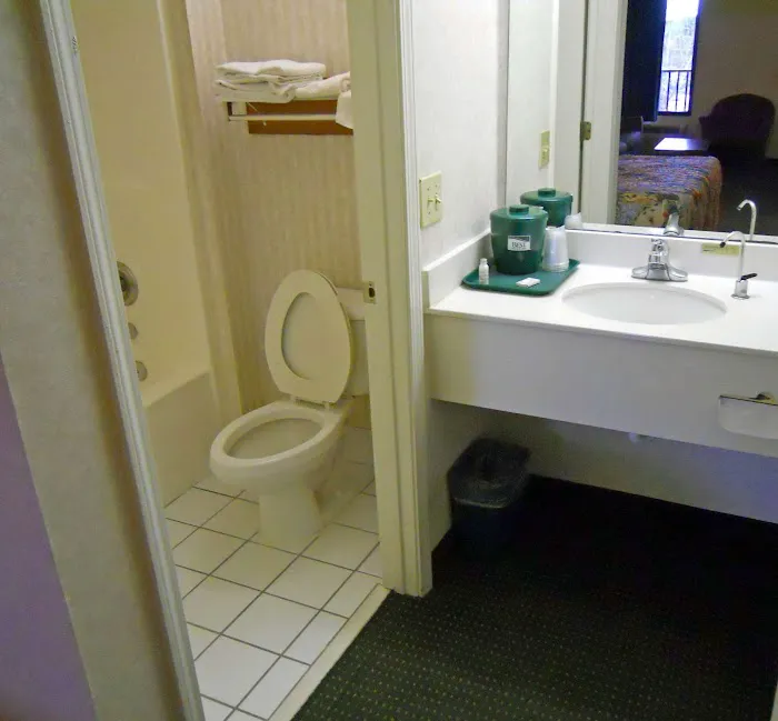 America's Best Inn Decatur 4