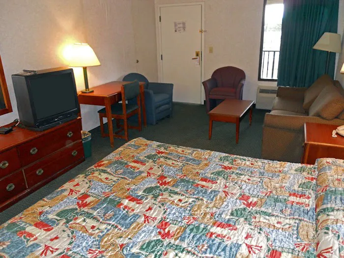 America's Best Inn Decatur 4