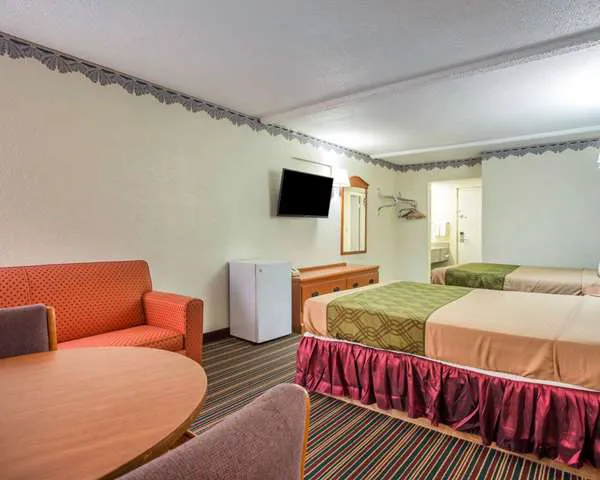 Rodeway Inn Stone Mountain 4