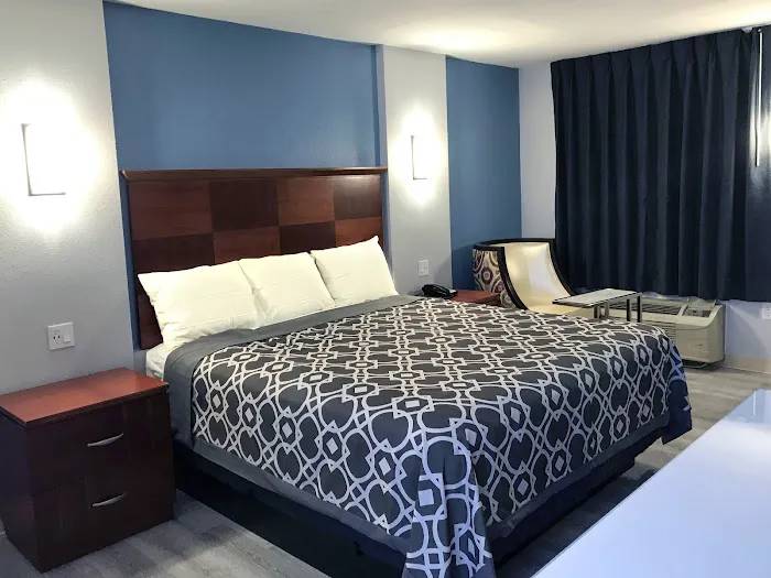 Americas Best Value Inn Decatur, GA 4