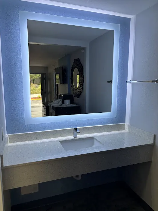 Americas Best Value Inn Decatur, GA 4