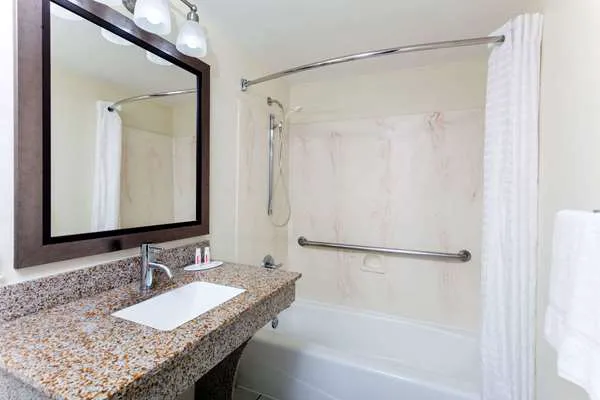 Super 8 by Wyndham Decatur/Dntn/Atlanta Area 5
