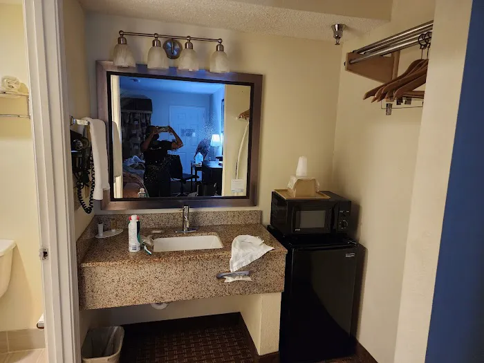 Super 8 by Wyndham Decatur/Dntn/Atlanta Area 5