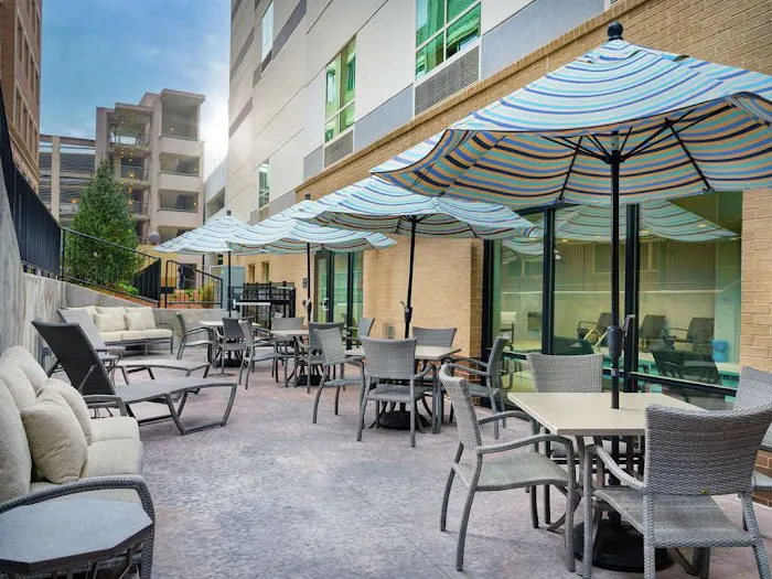Hampton Inn & Suites Atlanta Decatur/Emory 5