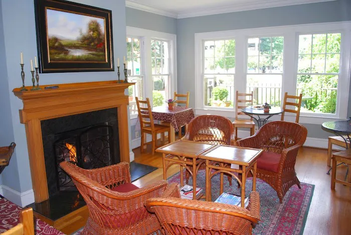 The University Inn at Emory 5