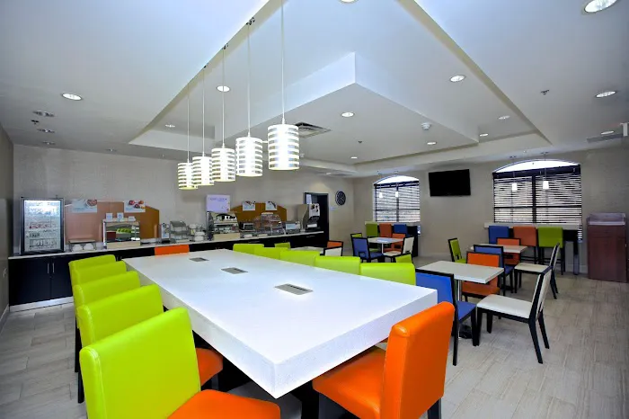 Holiday Inn Express & Suites Atlanta NE - Duluth by IHG 5