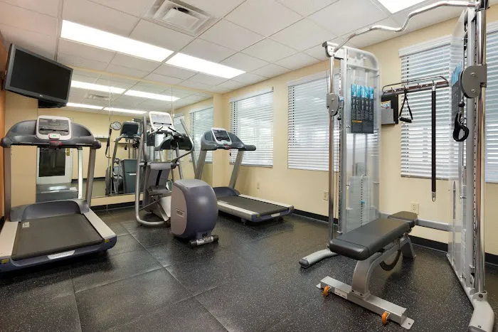 Country Inn & Suites by Radisson, Stone Mountain, GA 4