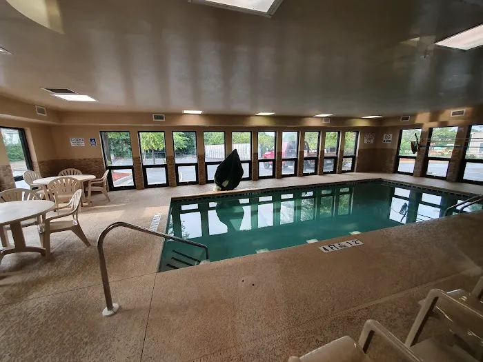 Comfort Inn & Suites at Stone Mountain 4