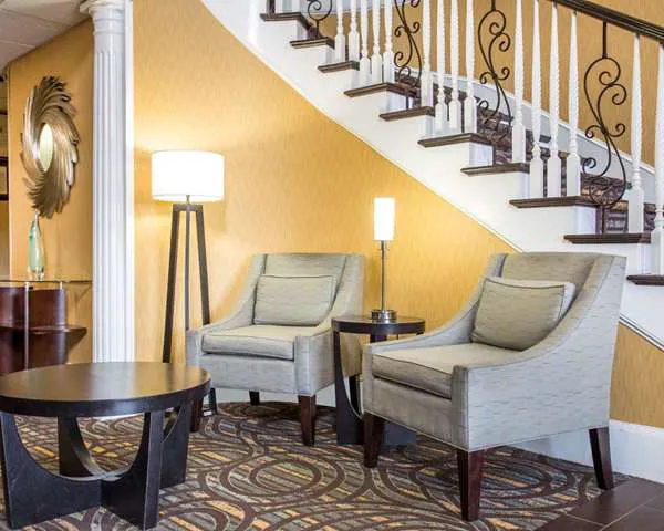 Comfort Inn & Suites at Stone Mountain 4