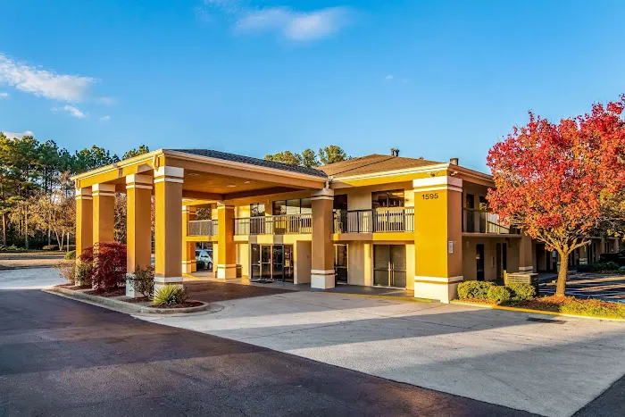 Quality Inn 4