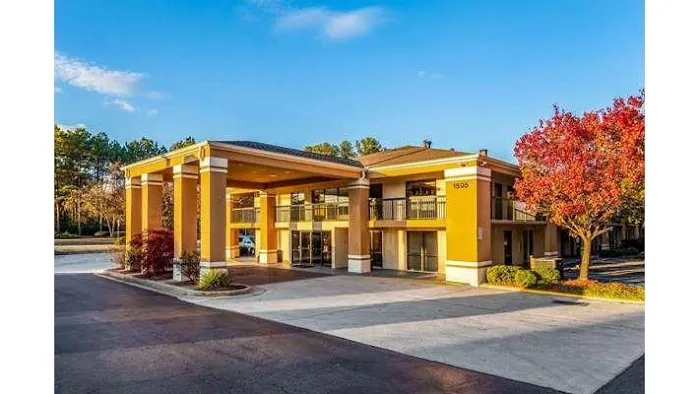 Quality Inn 4