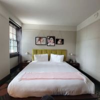 Hotel Clermont Atlanta, by Oliver ico