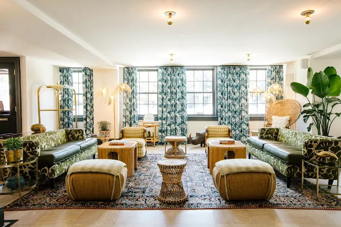 Hotel Clermont Atlanta, by Oliver 5