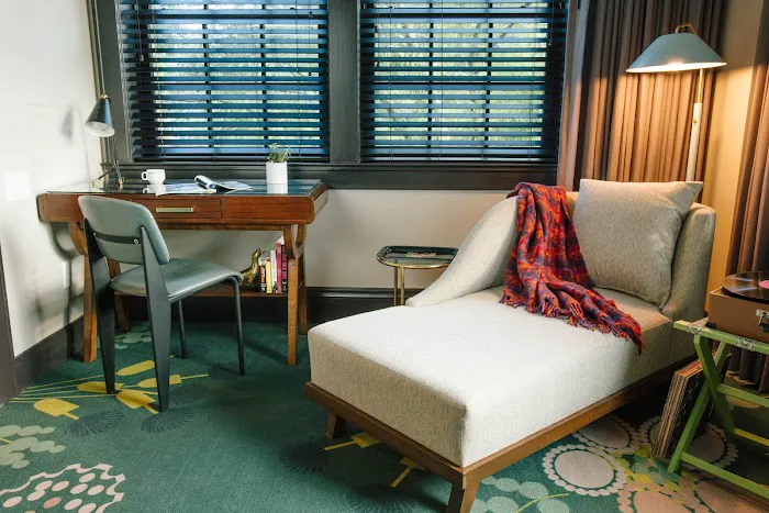 Hotel Clermont Atlanta, by Oliver 5