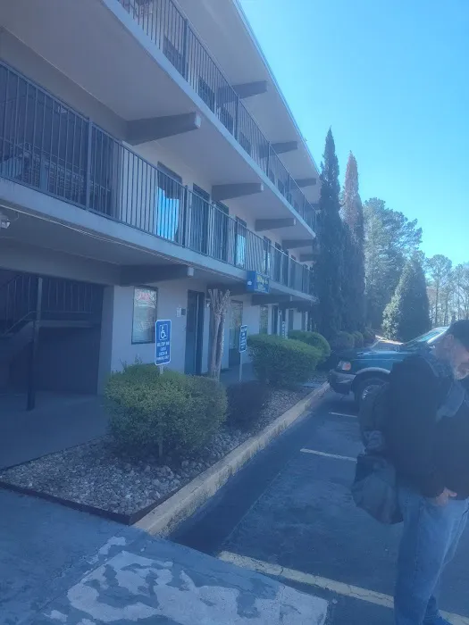 Hilltop Inn 4