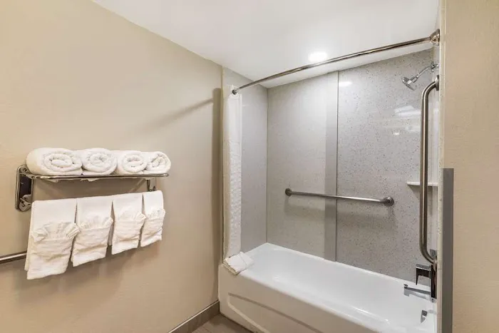 City Express by Marriott Duluth 4