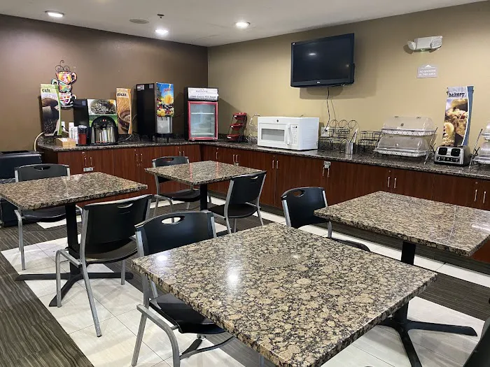 Microtel Inn & Suites by Wyndham Lithonia/Stone Mountain 4