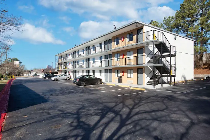 Econo Lodge 4