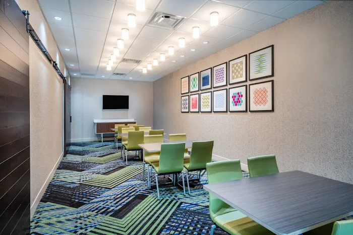 Holiday Inn Express & Suites Atlanta Airport NE - Hapeville, an IHG Hotel 4