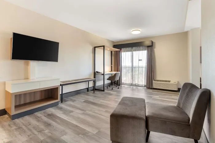 Best Western Plus Atlanta Airport-East 4